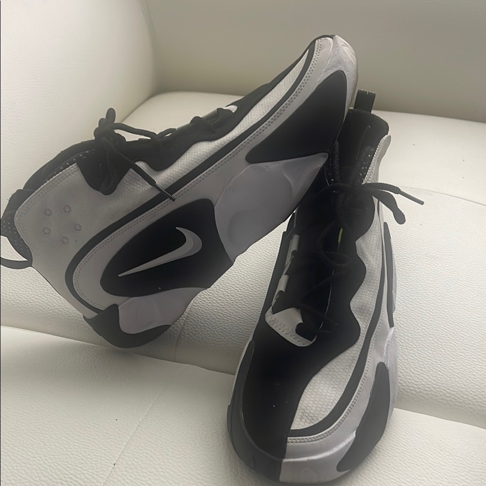 Nike Black and White - Picture 10 of 10